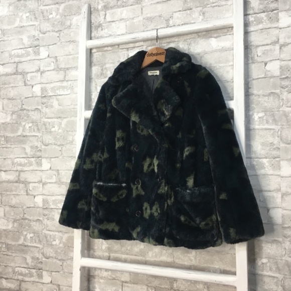 miles leo coat
